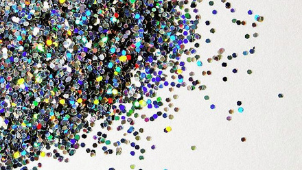 12140_glitter_close_up_282386_crop.jpg